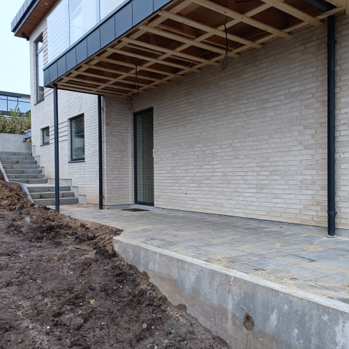 Anlægsentreprise støttemur og belægning