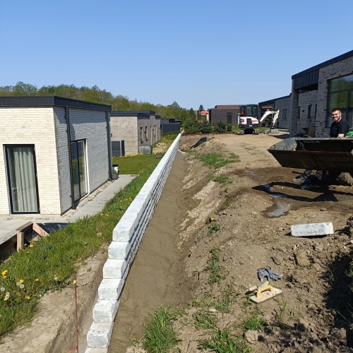Belægning af støttemur til nybyg