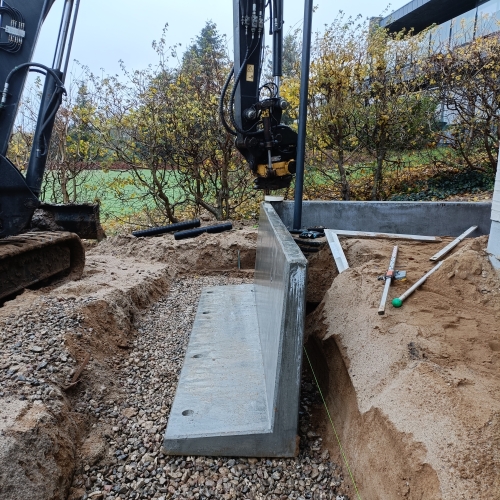 Anlægsentreprise af støttemur