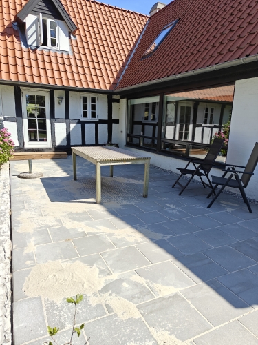 Belægning af terrasse med fliser